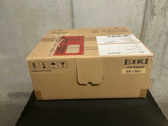 Eiki ek-130u beamers & projectie - afbeelding 4 van  5