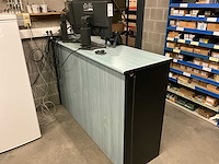 Eizo toonbank met pc schermen - afbeelding 2 van  5