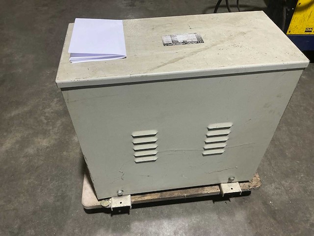 Eko 25kva 3x230/3x400 atc - afbeelding 1 van  1