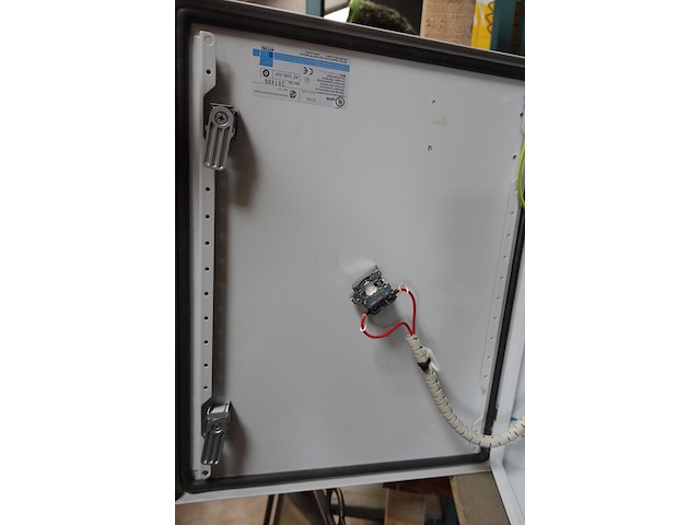 Electriciteitsbord met inhoud - afbeelding 5 van  7
