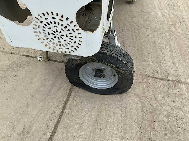 Electrisch betonmolen op onderstel - functioneel - afbeelding 2 van  11