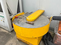 Electrische draai / sorteer tafel vanriet 1999 - afbeelding 2 van  8