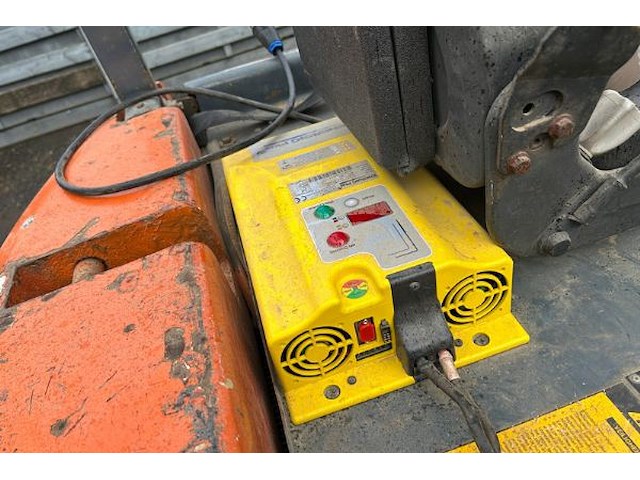 Electrische heftruck - afbeelding 5 van  22