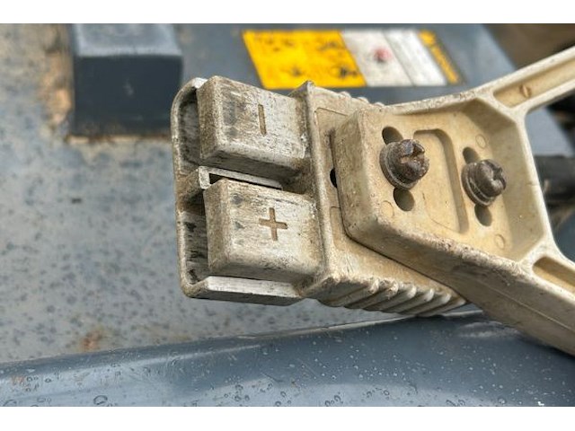 Electrische heftruck - afbeelding 14 van  22