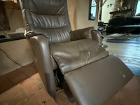 Electrische lederen relaxzetel (werkend) - afbeelding 2 van  2