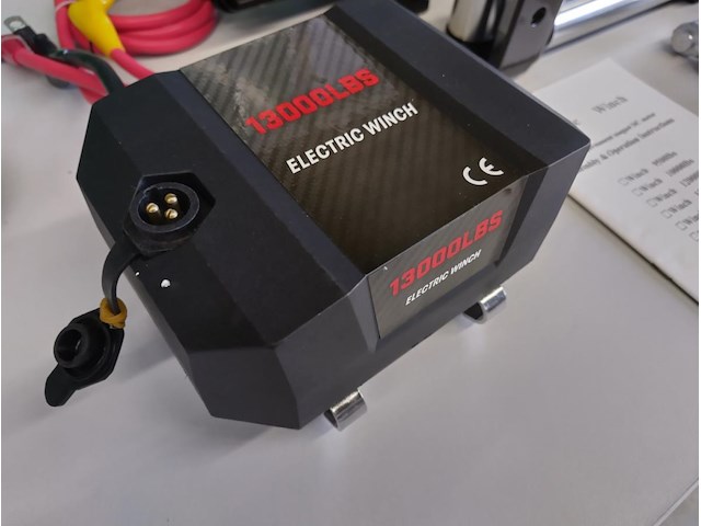 Electrische lier 12 volt 5800kg - afbeelding 10 van  15