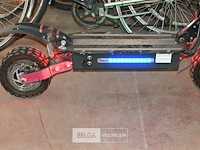 Electrische scooter laotie - afbeelding 7 van  8