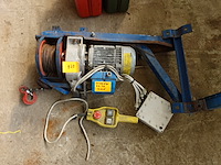 Electrische takel (storing in electronica- contactor) - afbeelding 1 van  2