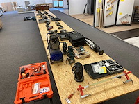 Electrische toestellen voor klussen (met tafels)