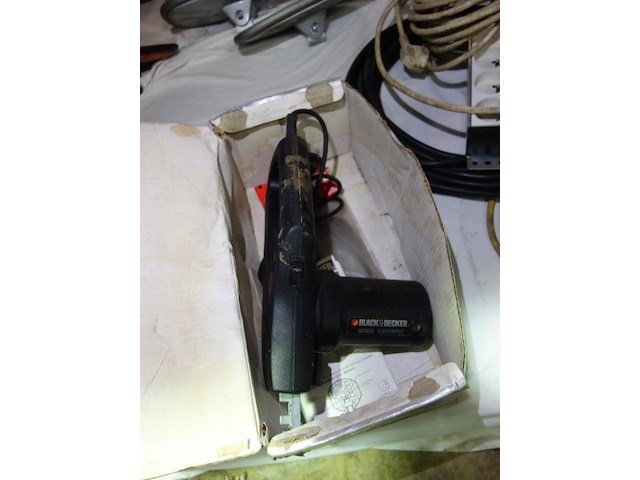 Electrische vijl black en decker - afbeelding 2 van  2