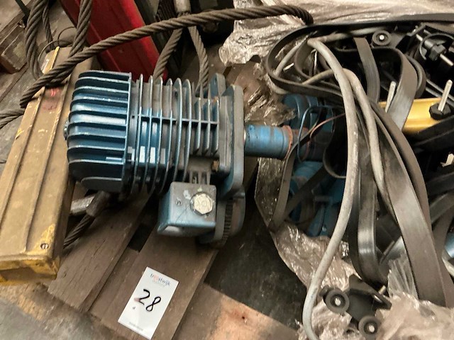 Electrolift elektrische kettingtakel - afbeelding 7 van  8