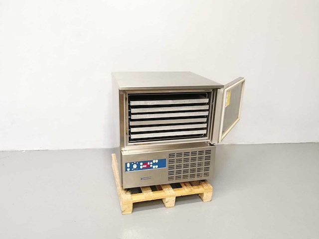 Electrolux - eabp0071 - blastvriezer - afbeelding 2 van  2