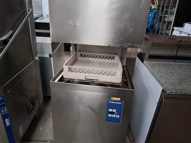 Electrolux - korvenvaatwasmachine - afbeelding 2 van  10
