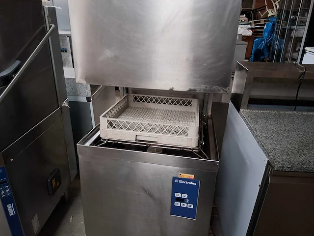 Electrolux - korvenvaatwasmachine - afbeelding 9 van  10