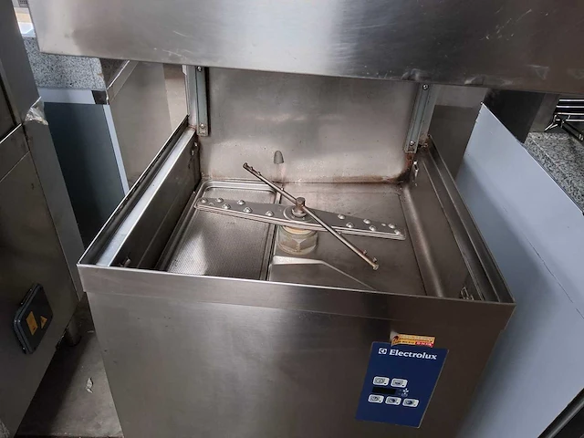 Electrolux - korvenvaatwasmachine - afbeelding 10 van  10