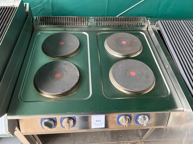 Electrolux 4-spit fornuis rvs elektrisch - afbeelding 2 van  3