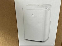Electrolux comfort 600 exp26u339aw mobiele airco - afbeelding 1 van  2