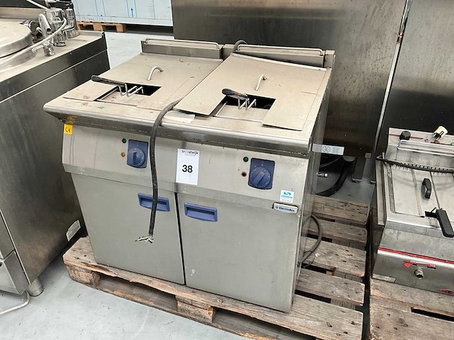 Electrolux dubbele friteuse rvs - afbeelding 1 van  4