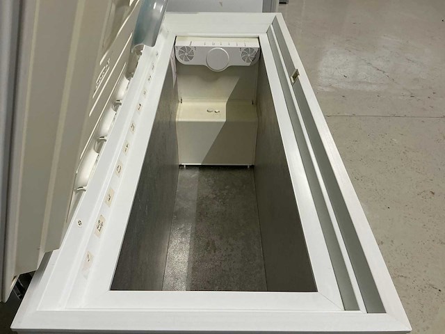 Electrolux ecf31461w vriezer - afbeelding 3 van  9