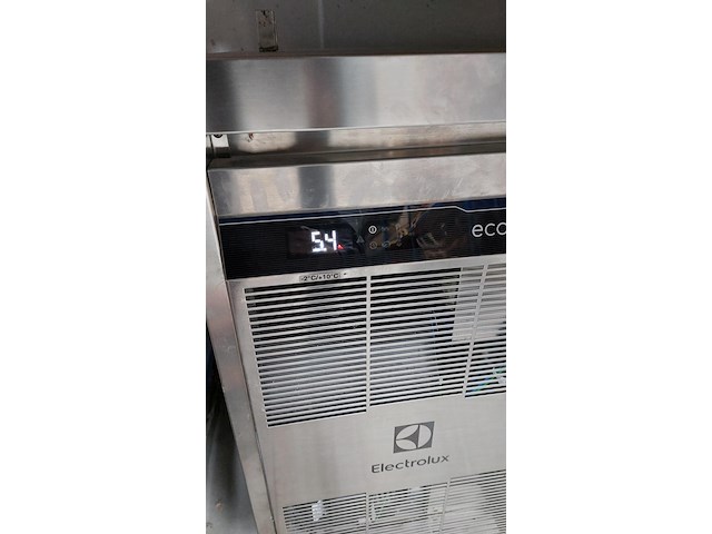 Electrolux eh3kbaaa koelwerkbank 440 lt,3 doors - afbeelding 4 van  8