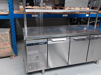 Electrolux eh3kbaaa koelwerkbank 440 lt,3 doors - afbeelding 1 van  8
