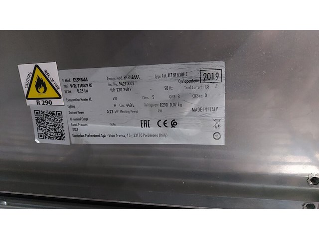 Electrolux eh3kbaaa koelwerkbank 440 lt,3 doors - afbeelding 2 van  8