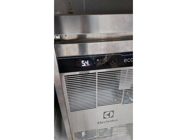 Electrolux eh3kbaaa koelwerkbank 440 lt,3 doors - afbeelding 4 van  8