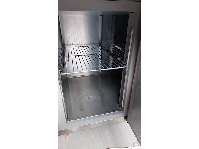 Electrolux eh3kbaaa koelwerkbank 440 lt,3 doors - afbeelding 7 van  8