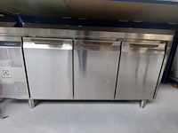 Electrolux eh3kbaaa vrieswerkbank/ vriezer 440 lt,3 doors - afbeelding 1 van  7