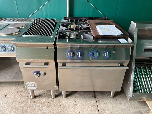 Electrolux fornuis met lavagrill gasgestookt - afbeelding 1 van  5