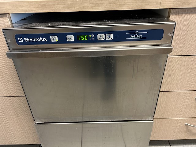 Electrolux glazenwasser - afbeelding 7 van  10