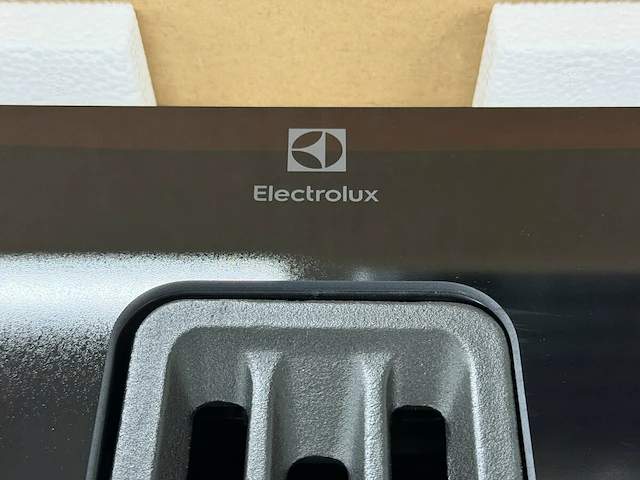 Electrolux inductiekookplaat met veldafzuiging - afbeelding 3 van  6