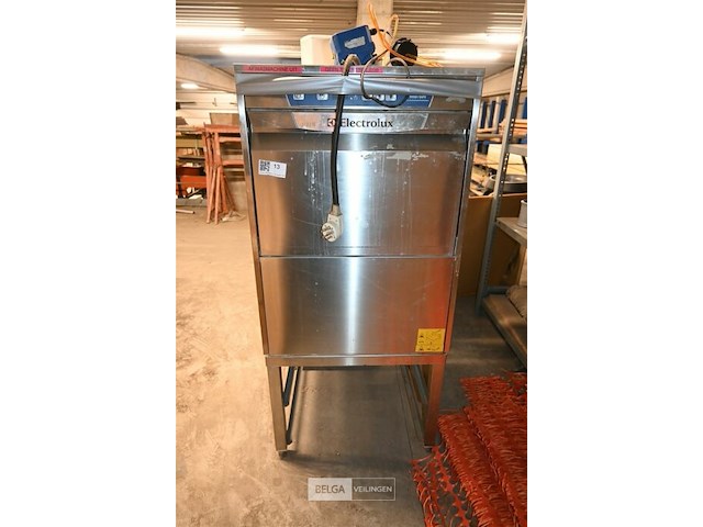 Electrolux professionele afwasmachine - afbeelding 2 van  7