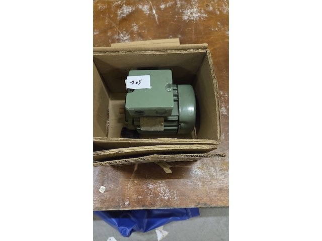 Electromotor - afbeelding 1 van  2