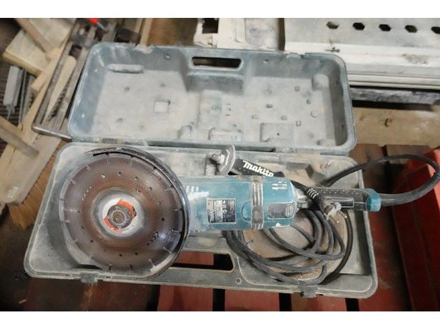 Elektische haakse slijper makita - afbeelding 1 van  2