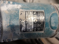 Elektische haakse slijper makita - afbeelding 2 van  2