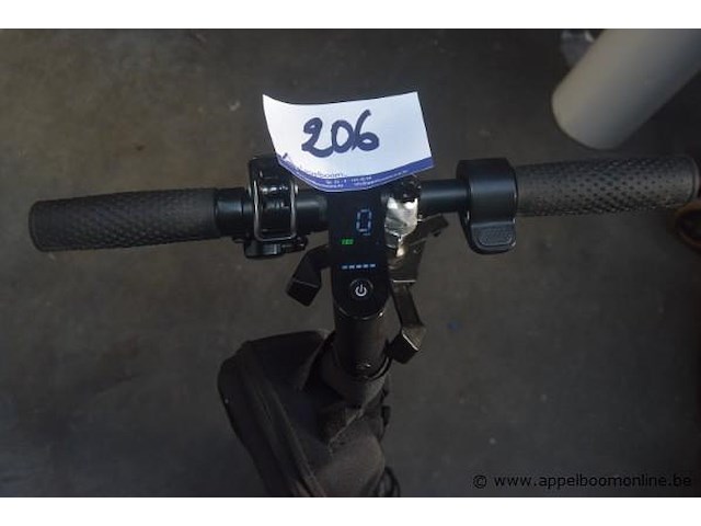 Elektr step bogist m1 elite, zonder lader, werking niet gekend - afbeelding 2 van  3