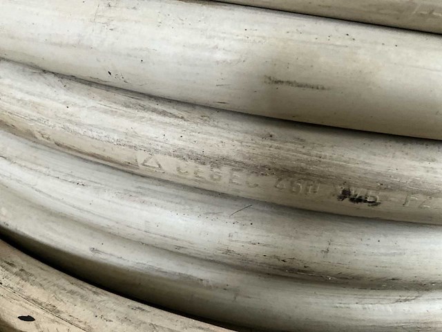 Elektriciteitskabel lables pirelli op bobijn - afbeelding 4 van  9