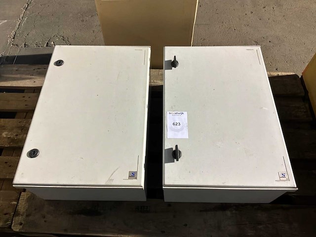 Elektriciteitskast (2x) - afbeelding 1 van  5