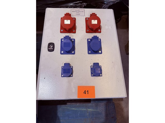Elektriciteitskast schneider - afbeelding 2 van  5