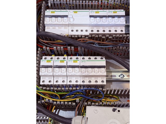 Elektriciteitskast schneider - afbeelding 3 van  5
