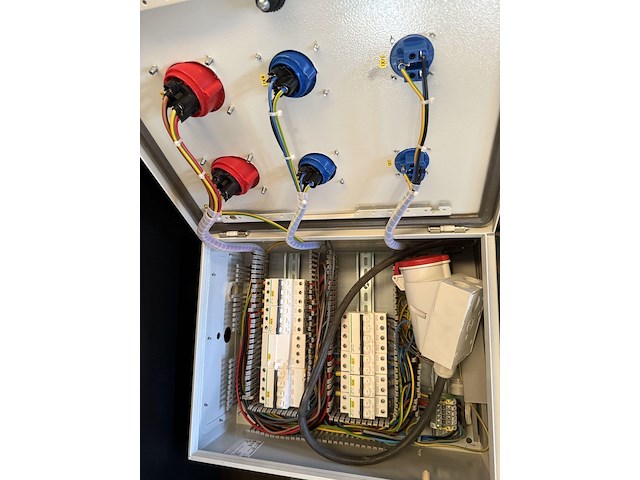Elektriciteitskast schneider - afbeelding 4 van  5