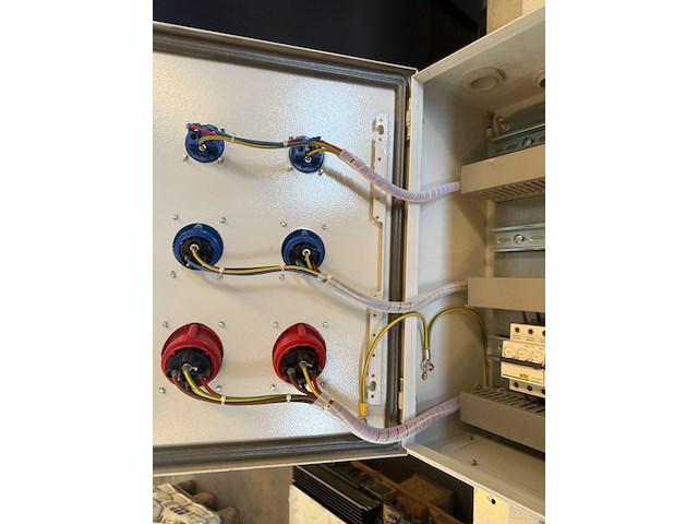 Elektriciteitskast schneider - afbeelding 3 van  4