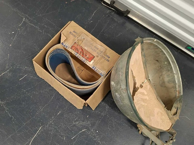 Elektrim se 100l-40 langbandschuurmachine - afbeelding 8 van  8