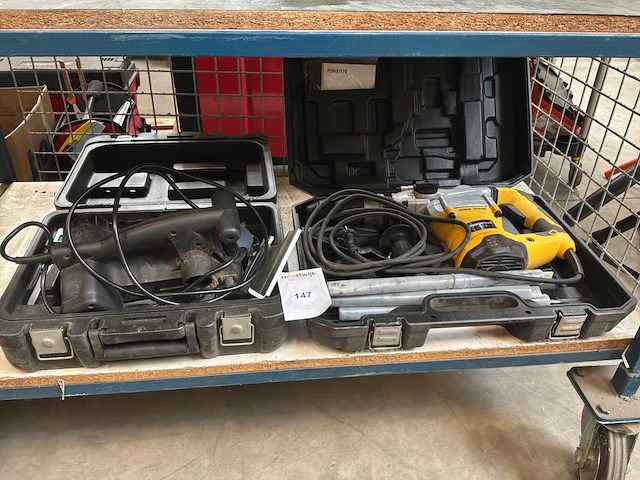 Elektrisch handgereedschap (2x) - afbeelding 1 van  7