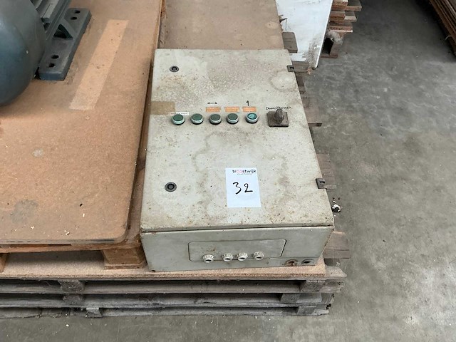 Elektrisch onderdeel - afbeelding 1 van  6