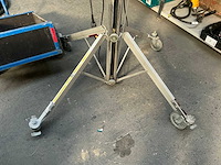 Elektrisch uitschuifbaar mobiel statief - afbeelding 2 van  7