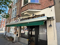 Elektrisch uitschuifbaar zonnescherm - afbeelding 1 van  4