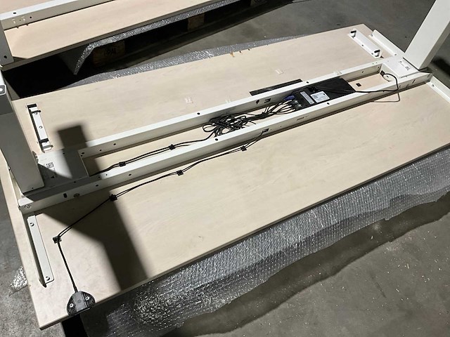 Elektrisch verstelbaar bureau 180x80 - afbeelding 4 van  7