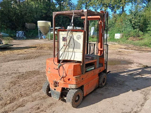 Elektrische 4-wiel vorkheftruck met acculader - afbeelding 17 van  22